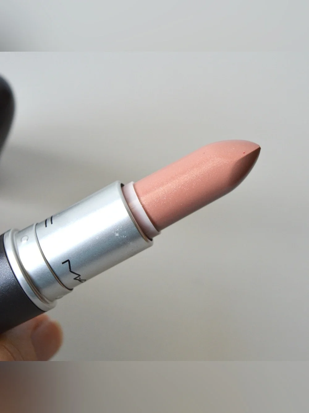 MAC Cosmetics Lipstick *FLUTTERBY* EXTRA RARE Limited Edition BNIB New